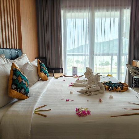 Raja Hotel Kuta Mandalika Resort & Convention Екстериор снимка
