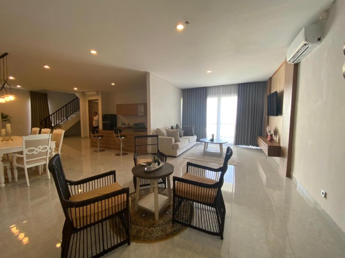 Raja Hotel Kuta Mandalika Resort & Convention Екстериор снимка