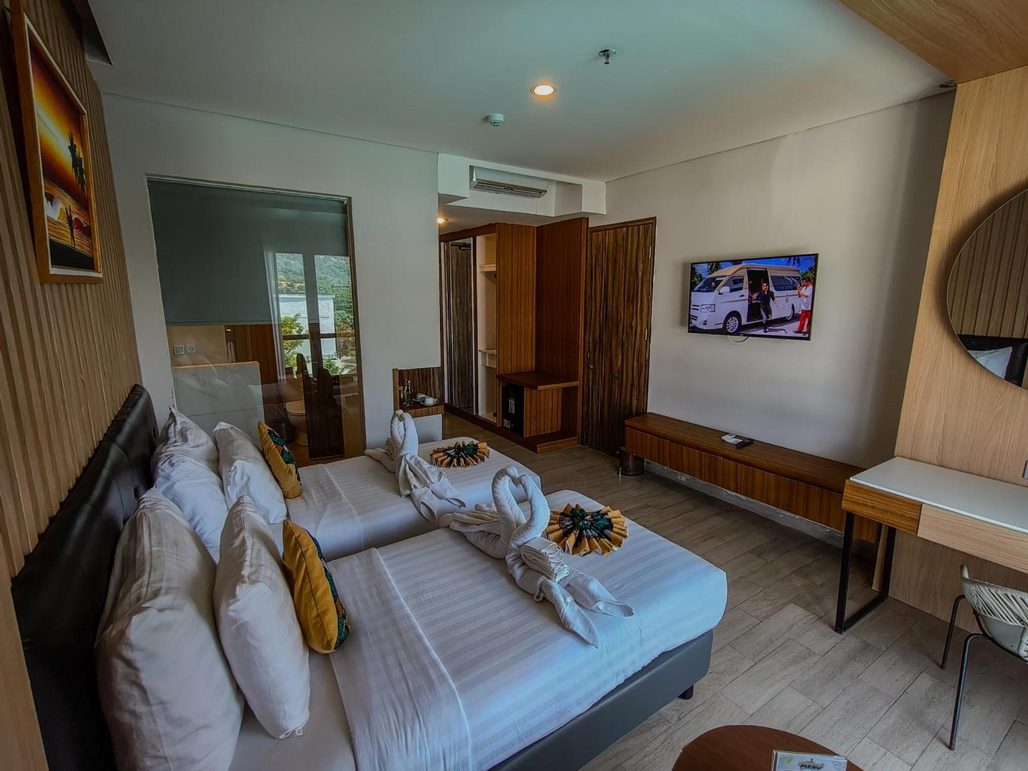 Raja Hotel Kuta Mandalika Resort & Convention Екстериор снимка