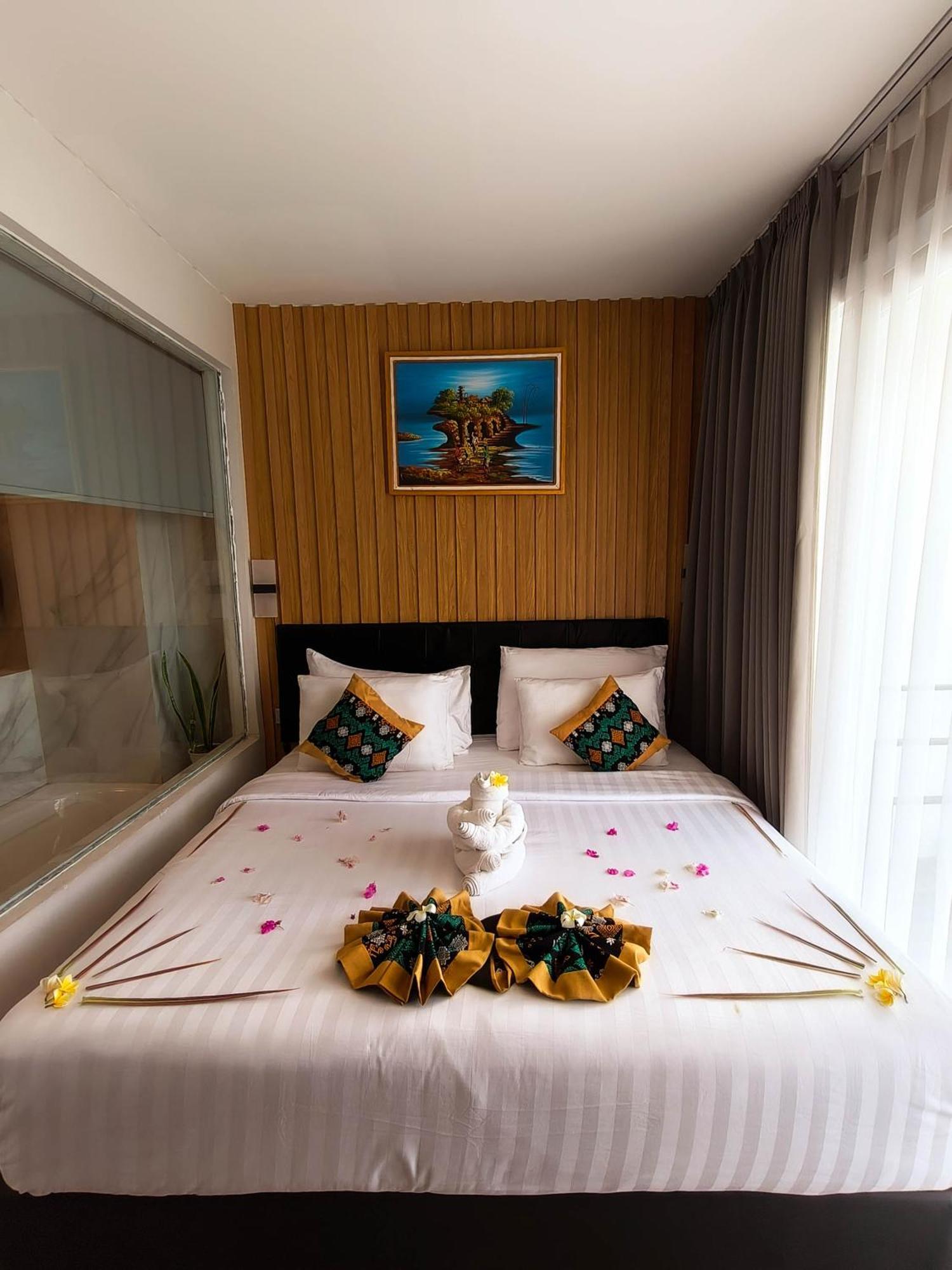 Raja Hotel Kuta Mandalika Resort & Convention Екстериор снимка