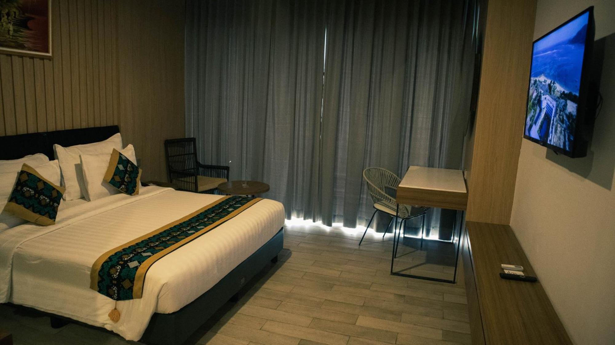 Raja Hotel Kuta Mandalika Resort & Convention Екстериор снимка