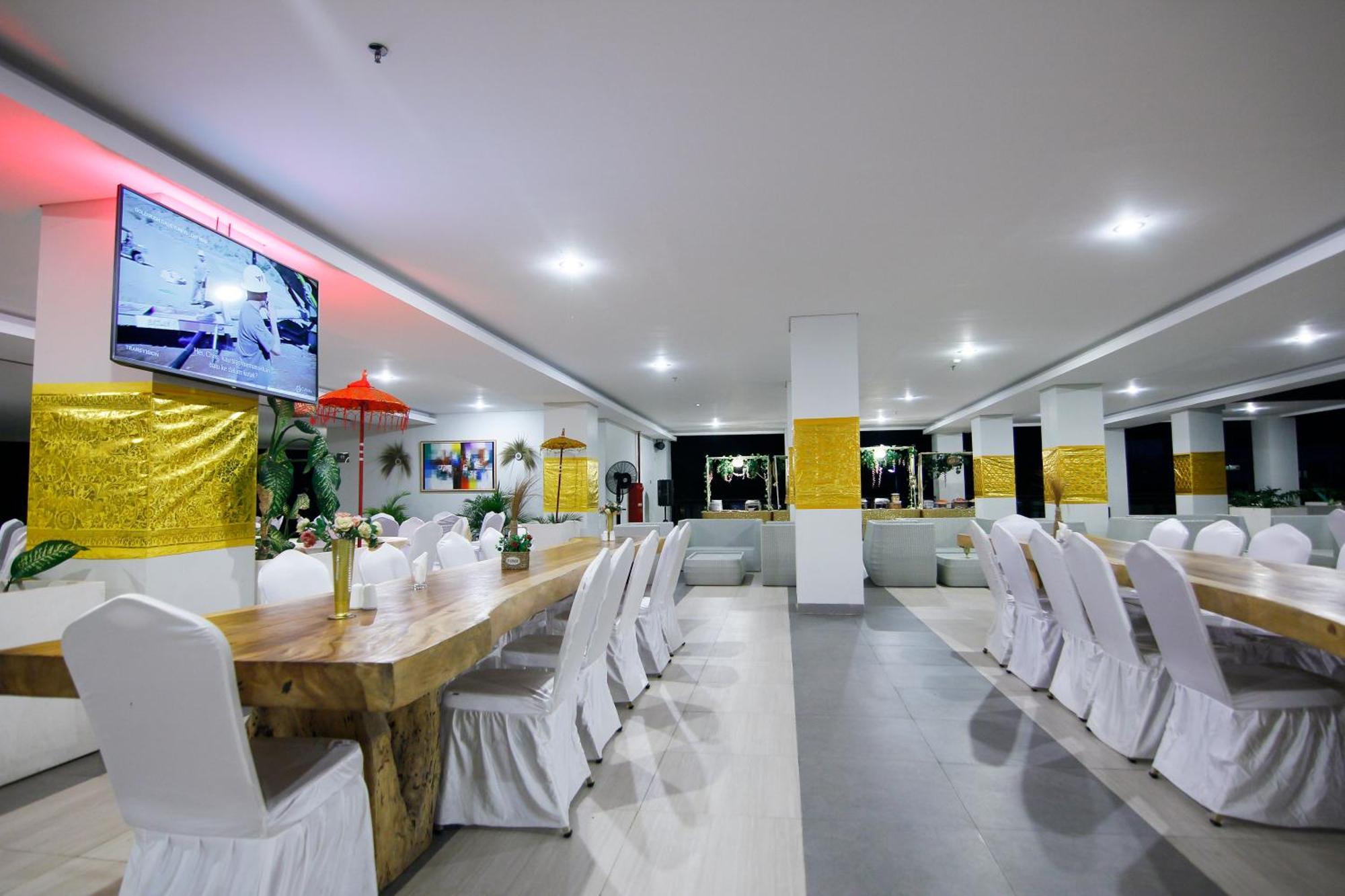 Raja Hotel Kuta Mandalika Resort & Convention Екстериор снимка